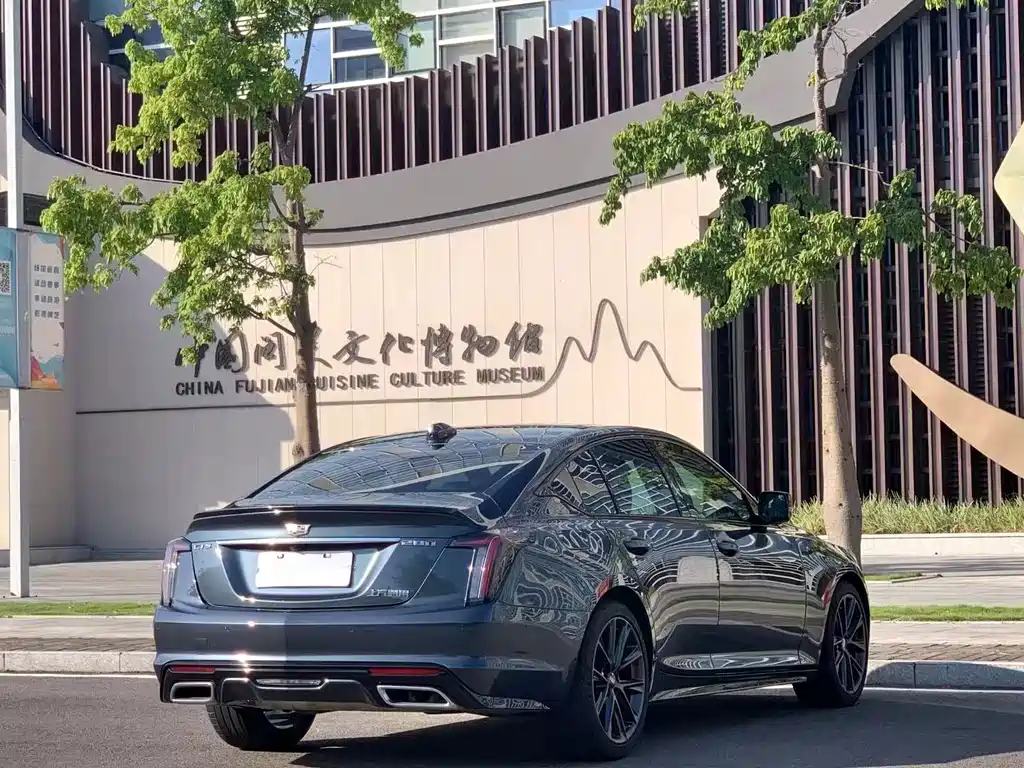 Cadillac CT5 — миниатюра 8