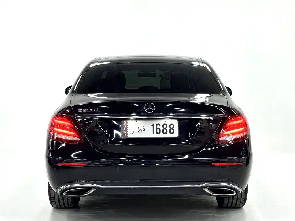 Mercedes-Benz E-Class — миниатюра 7