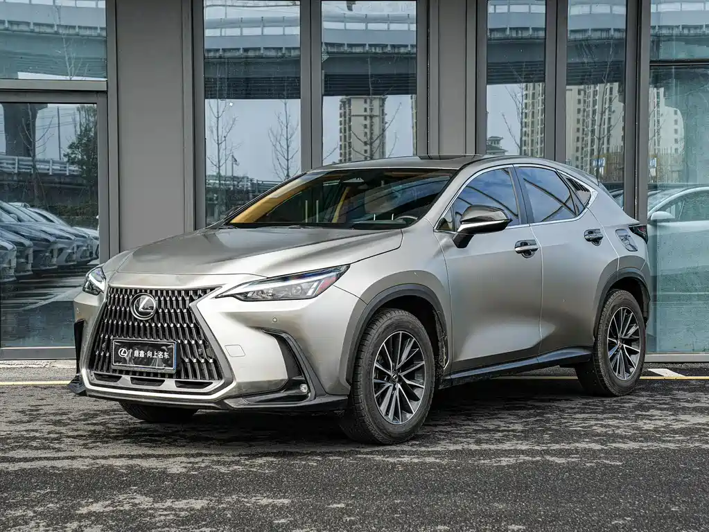 Lexus NX 2023