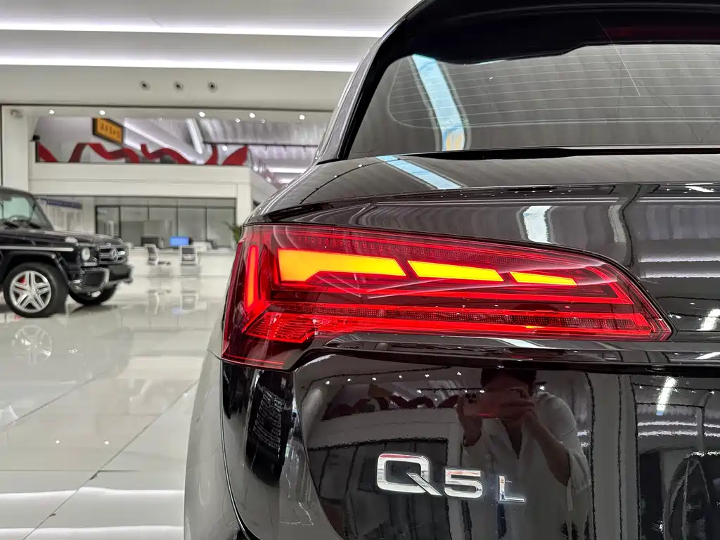 Audi Q5L — миниатюра 35