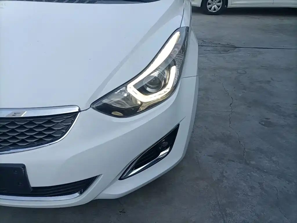 Hyundai Elantra Langdong — миниатюра 24