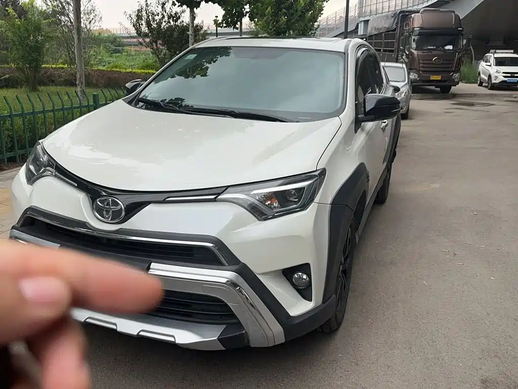 Toyota RAV4 — миниатюра 23