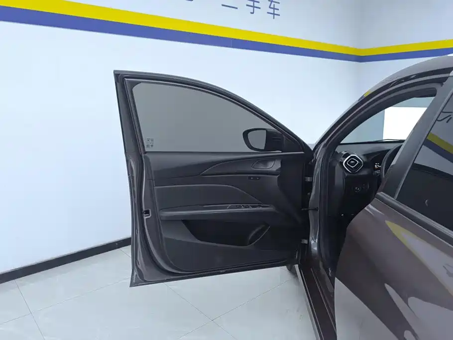MG MG5 — миниатюра 7