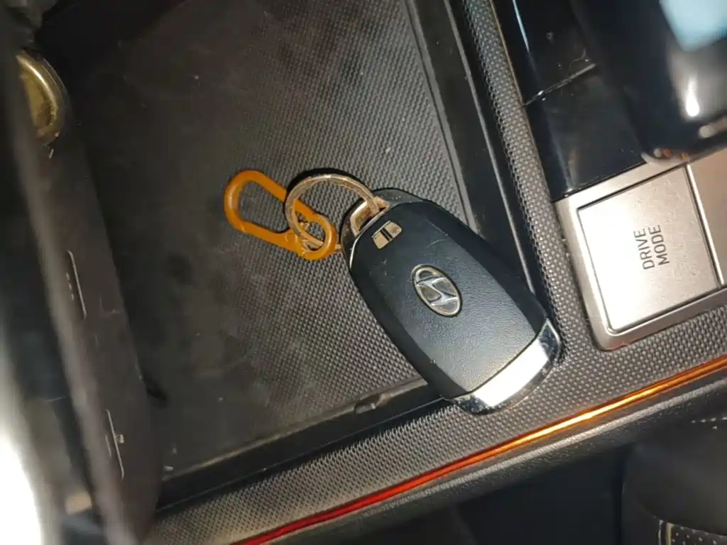 Hyundai Elantra — миниатюра 9
