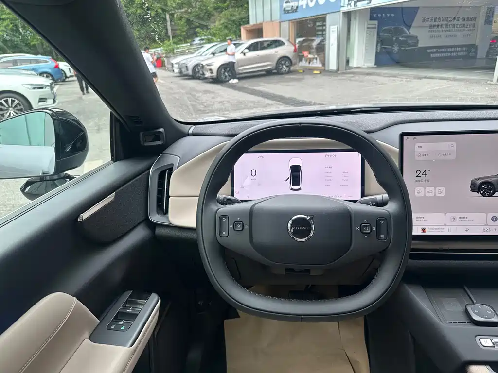 Volvo гибрид Volvo XC70 plug-in — миниатюра 11