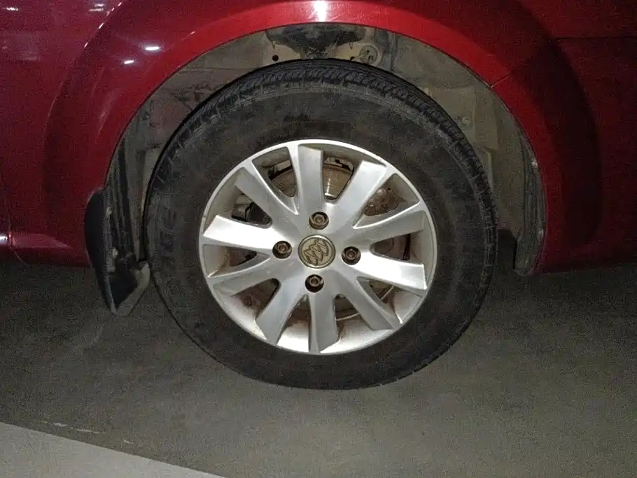 Buick Excelle — миниатюра 6