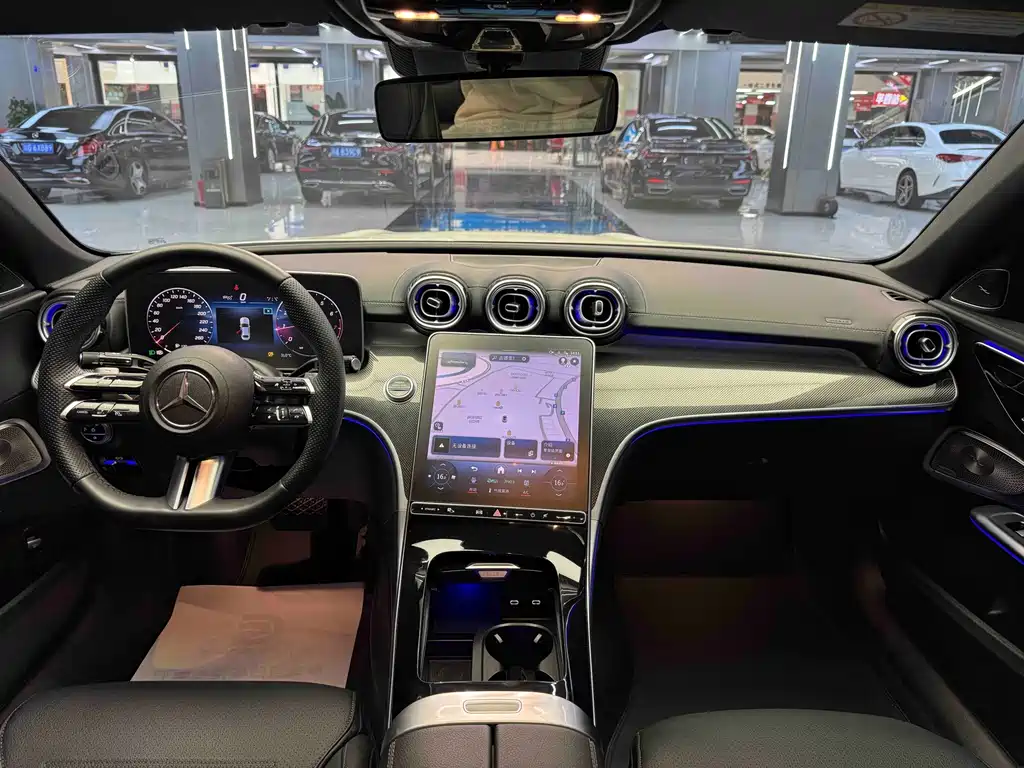 Mercedes-Benz C-Class — миниатюра 6