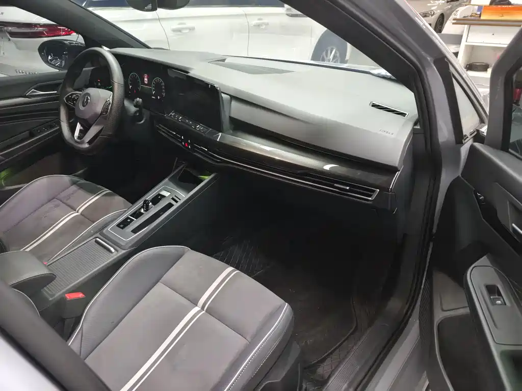 Volkswagen Golf — миниатюра 8