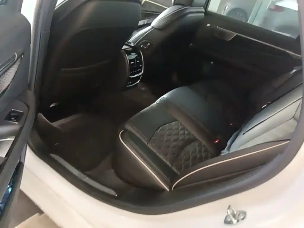 Cadillac CT6 — миниатюра 17