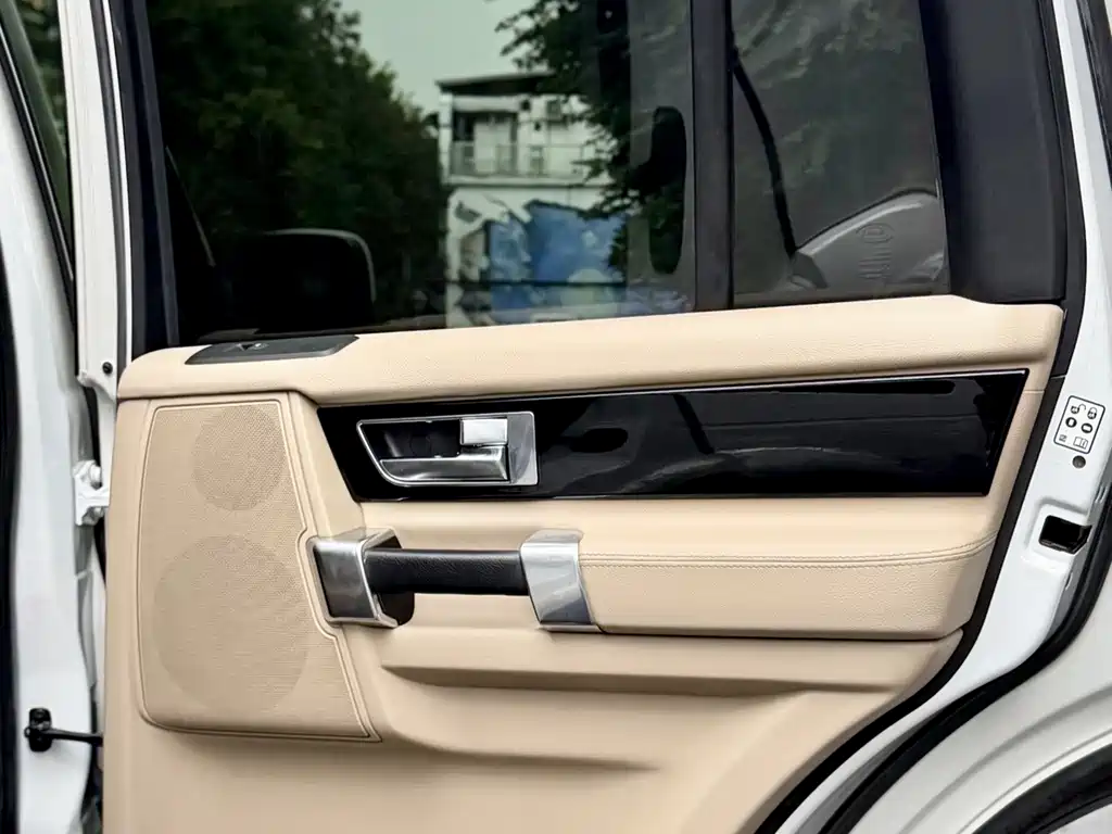 Land Rover Discovery — миниатюра 23