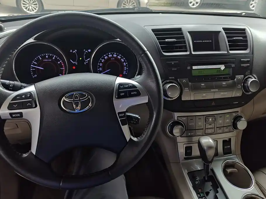 Toyota Highlander — миниатюра 12