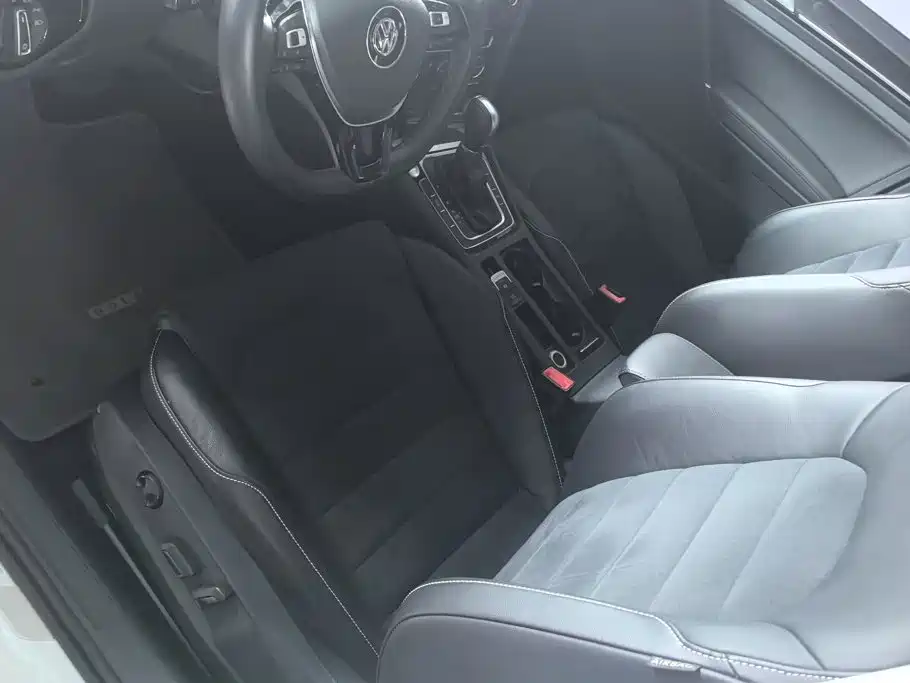 Volkswagen Golf — миниатюра 9