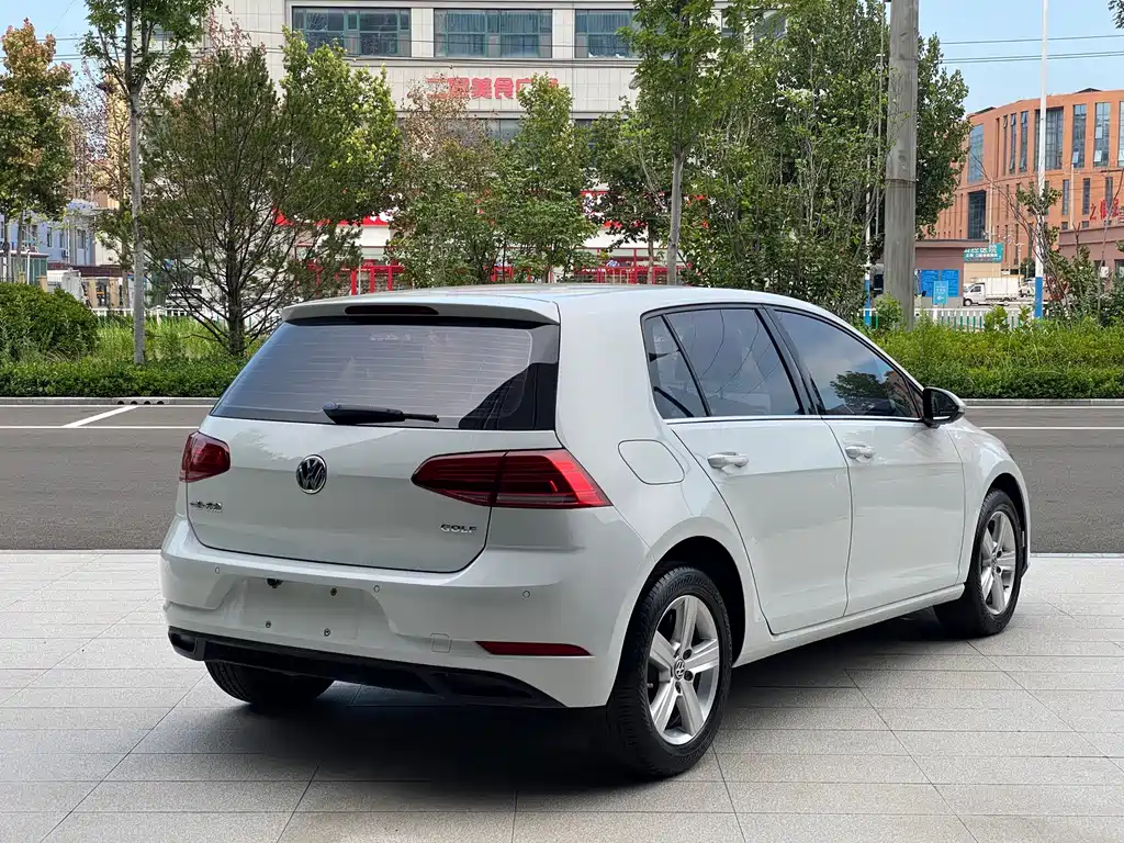 Volkswagen Golf — миниатюра 9