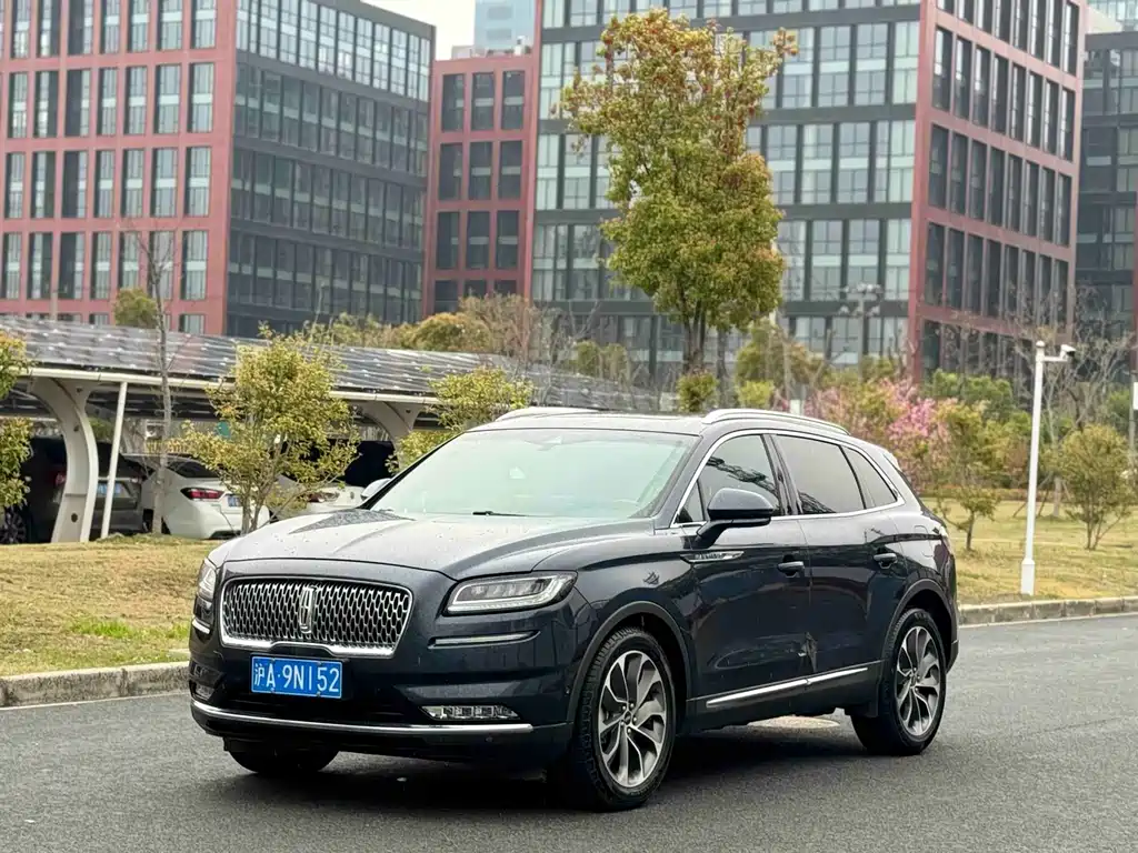 Lincoln Nautilus 2021