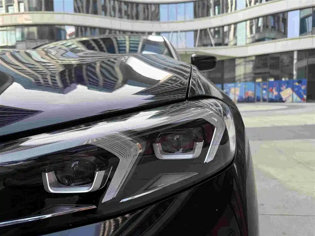 BMW 3 Series — миниатюра 7