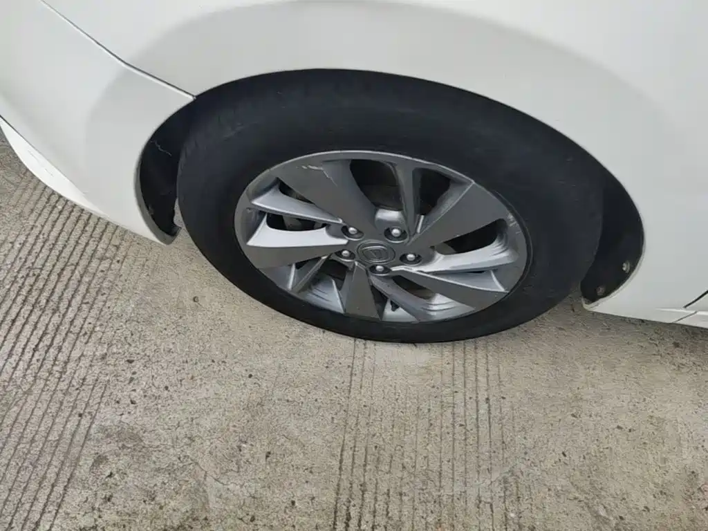 Changan Eado DT — миниатюра 25