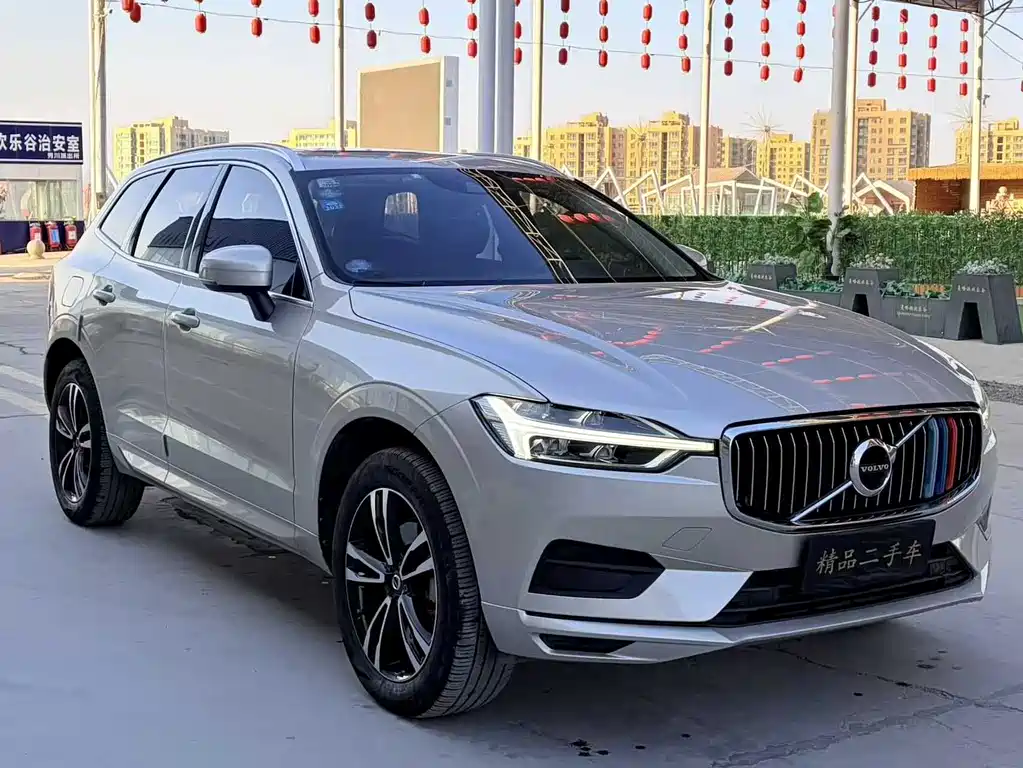 Volvo XC60 2019 T5 V