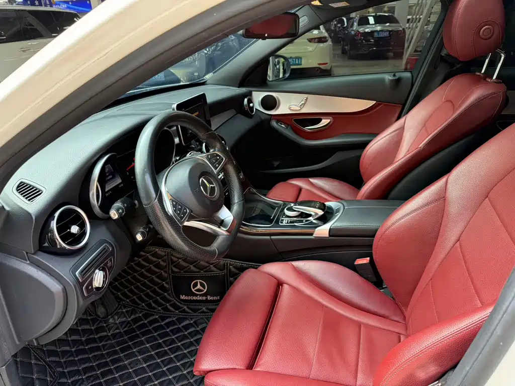 Mercedes-Benz C-Class — миниатюра 7