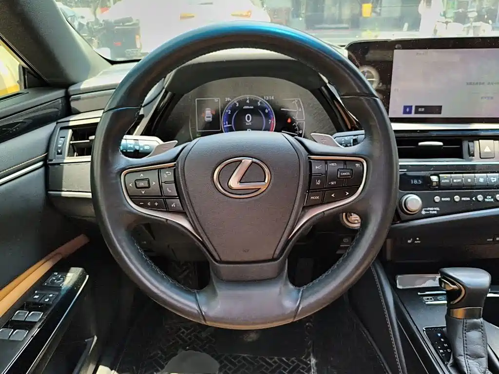 Lexus ES — миниатюра 3