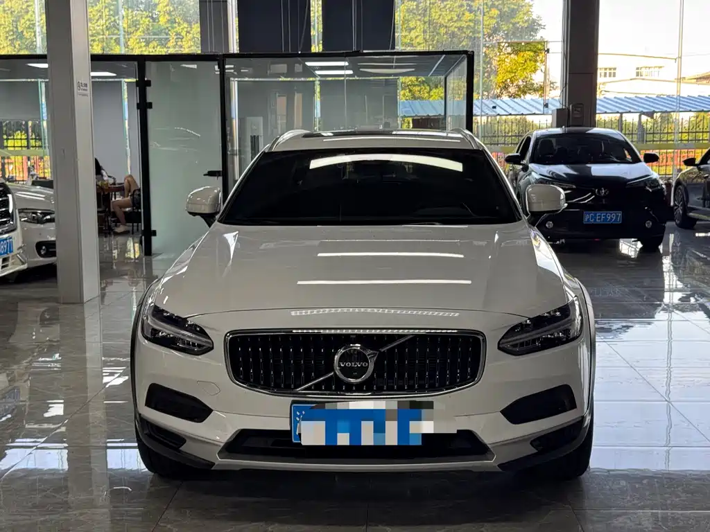 Volvo V90 — миниатюра 2