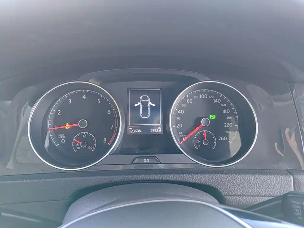 Volkswagen Golf — миниатюра 12