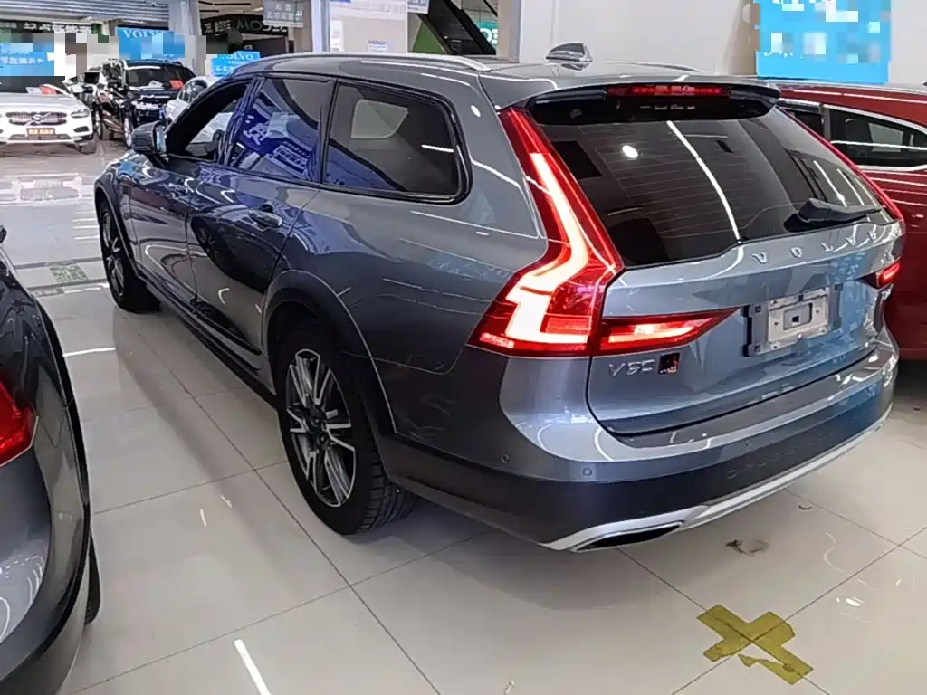Volvo V90 — миниатюра 5