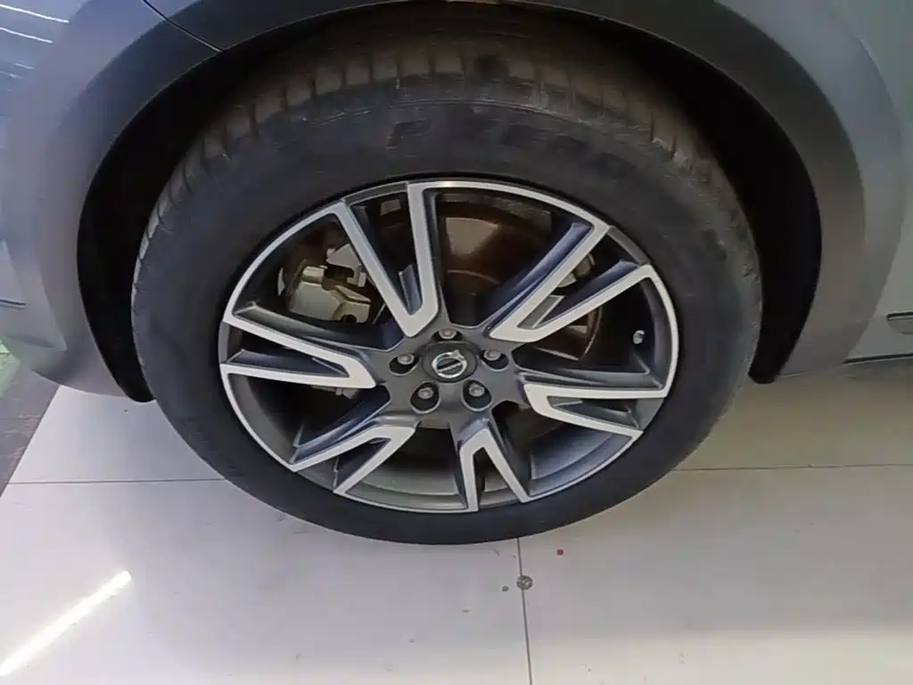 Volvo V90 — миниатюра 23
