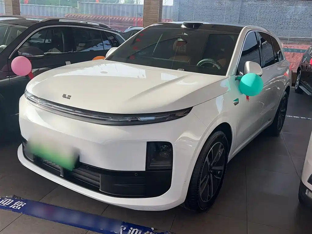 Li Auto Li L6 2025
