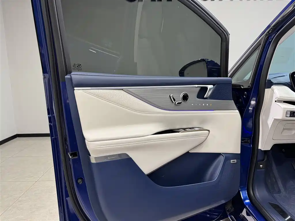 BUICK GL8 NEW ENERGY