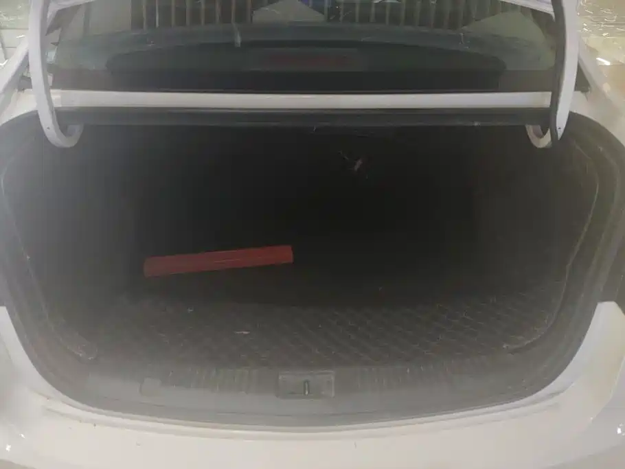 Changan Eado DT — миниатюра 4