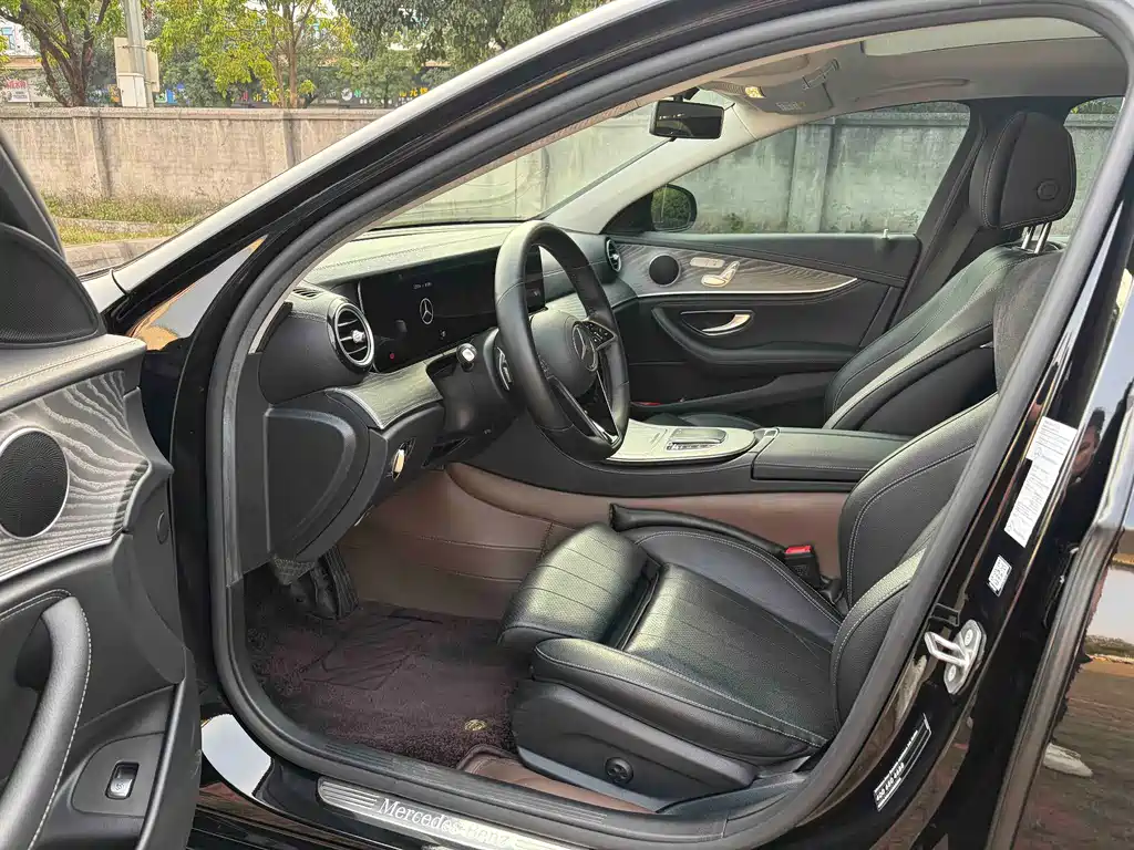 Mercedes-Benz E-Class E 2023 E 260 L 4MATIC