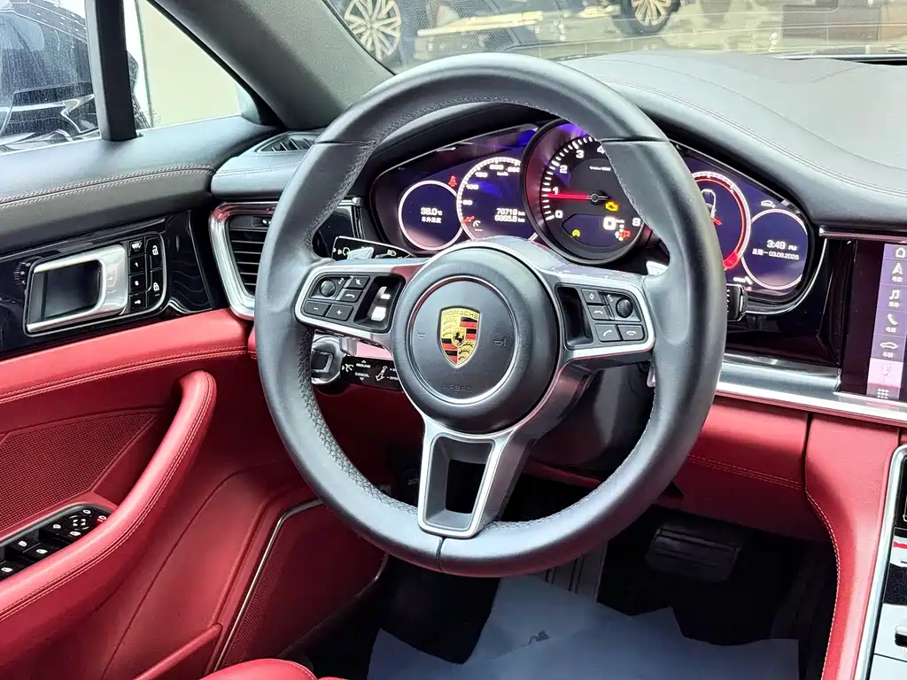 Porsche Panamera — миниатюра 7