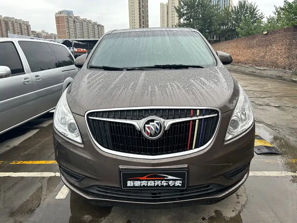 Buick GL8 — миниатюра 2