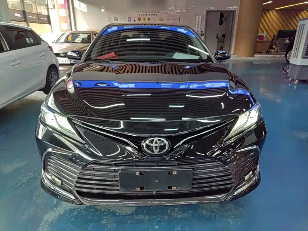 Toyota Camry — миниатюра 3