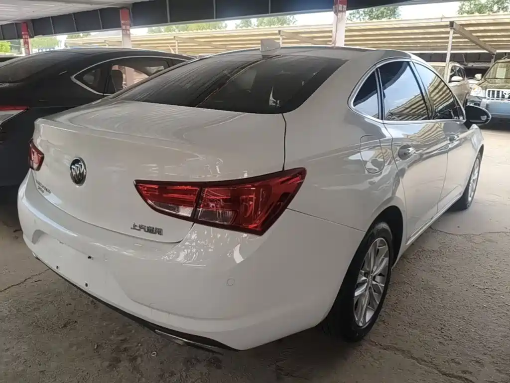 Buick Verano — миниатюра 7