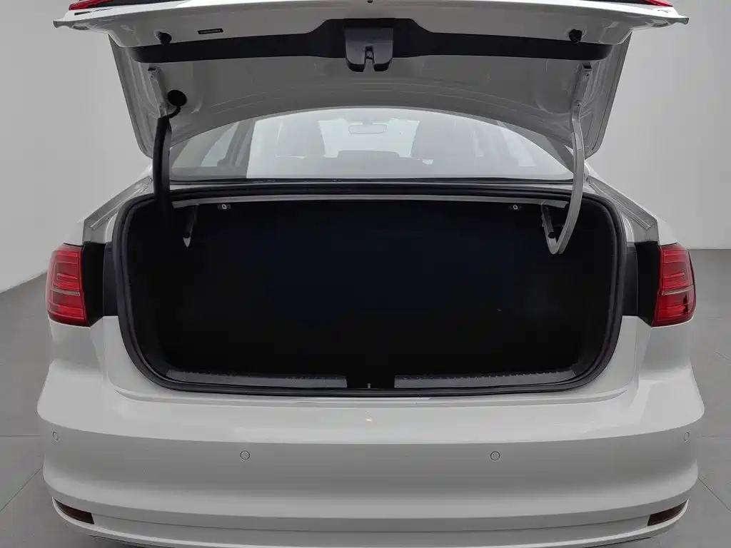 Volkswagen Sagitar — миниатюра 16