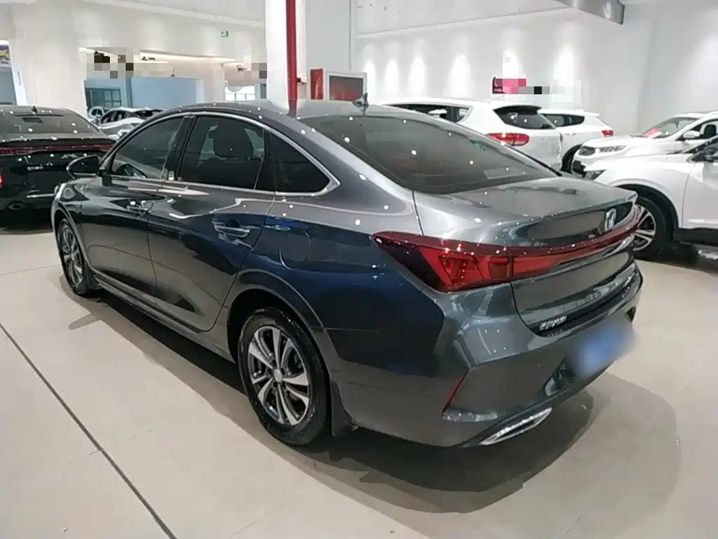Changan Eado — миниатюра 5
