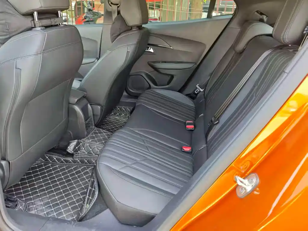 Peugeot 2008 — миниатюра 8