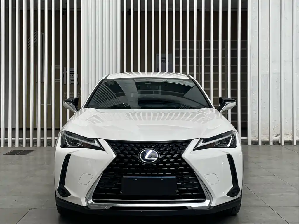 Lexus UX 2020