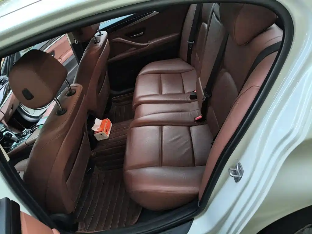 BMW 5 Series — миниатюра 14