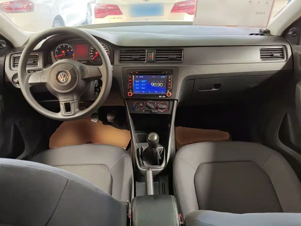 Volkswagen Santana — миниатюра 10