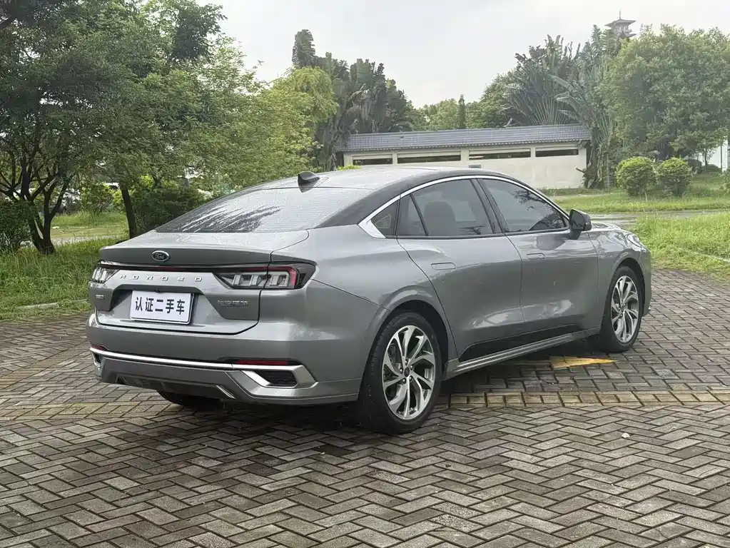 Ford Mondeo — миниатюра 14