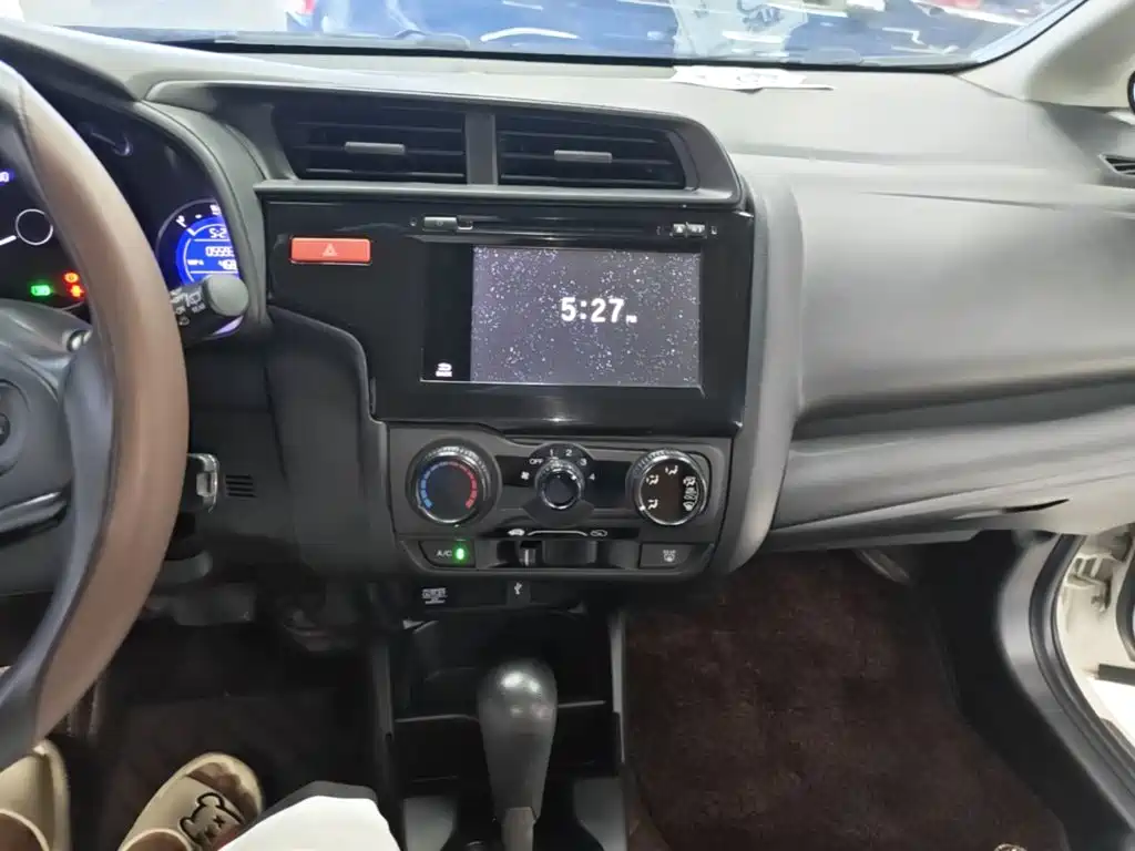 Honda Fit — миниатюра 13
