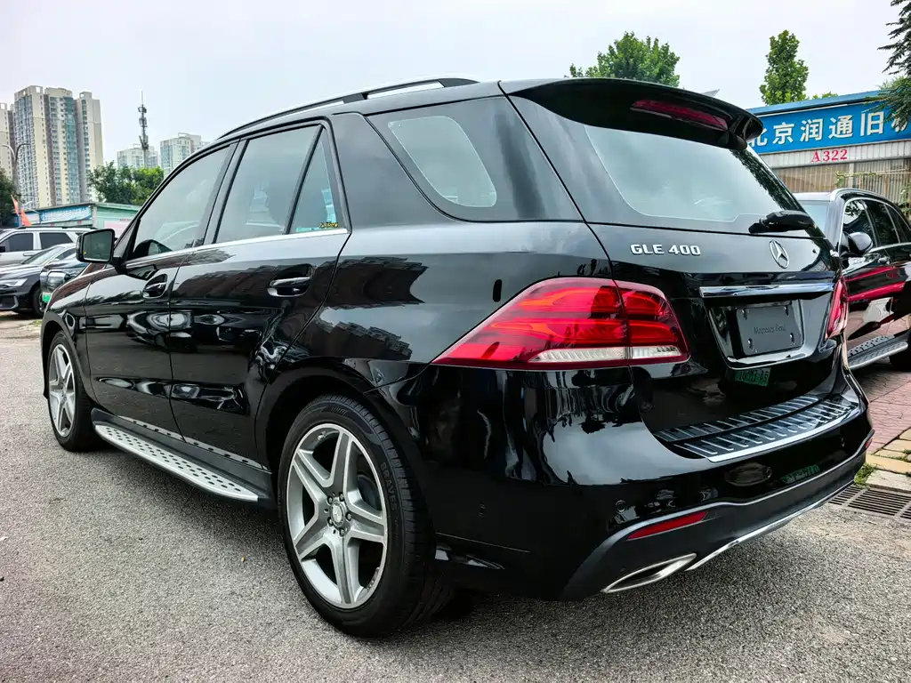 Mercedes-Benz GLE (Import) — миниатюра 18