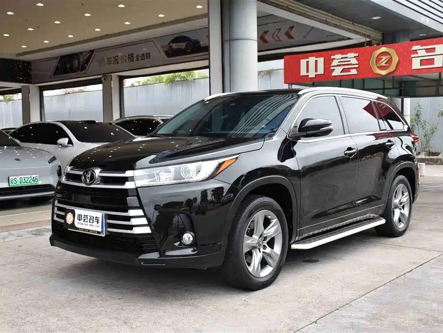 TOYOTA HIGHLANDER