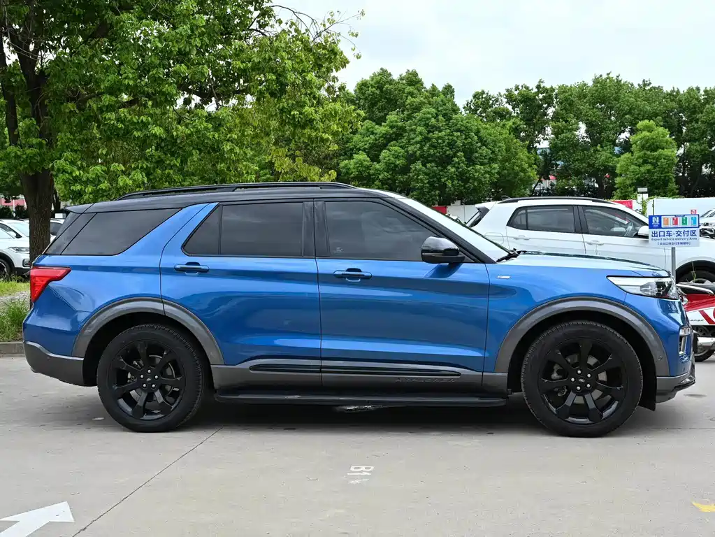Ford Explorer — миниатюра 7