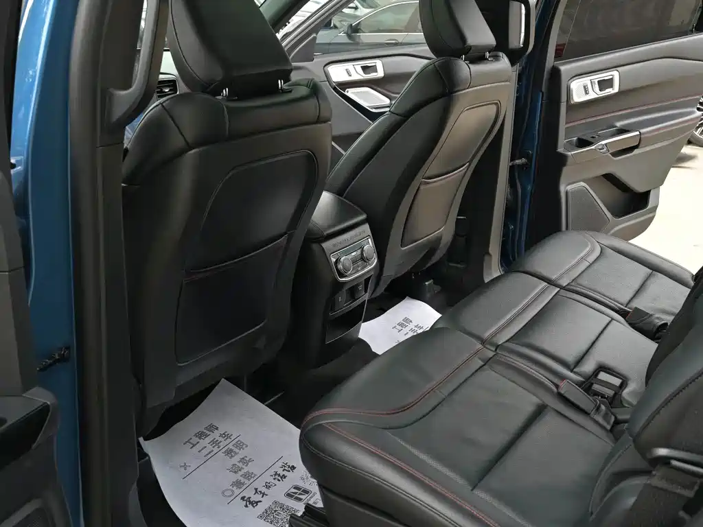 Ford Explorer — миниатюра 13