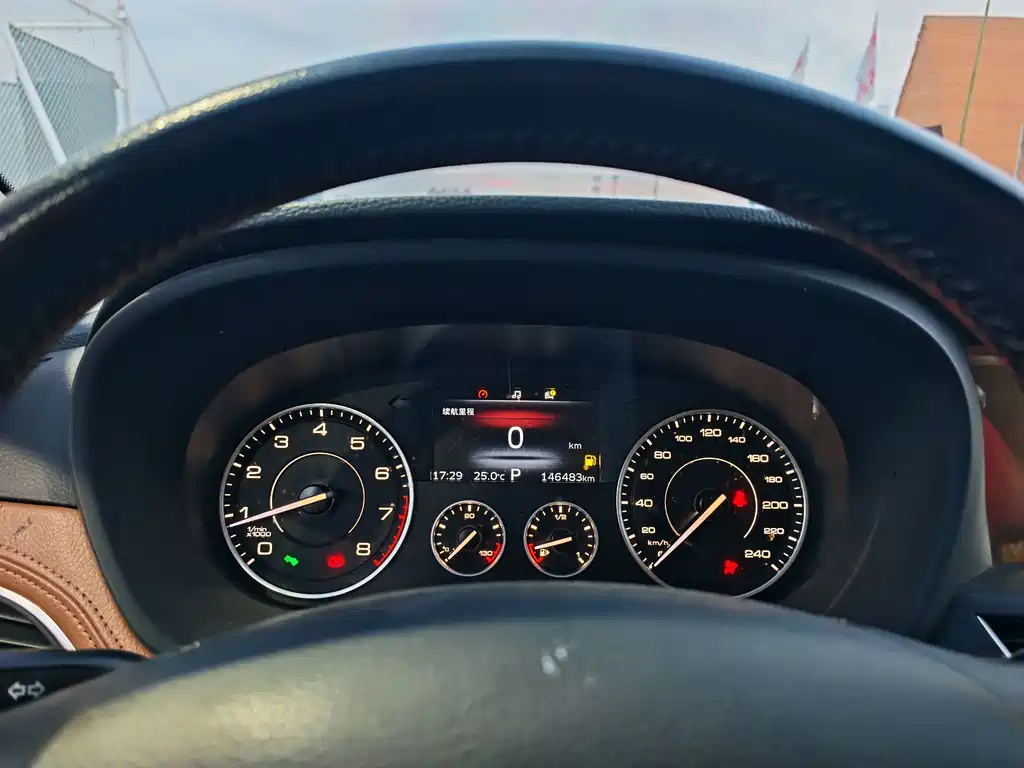 Borgward BX7 — миниатюра 16