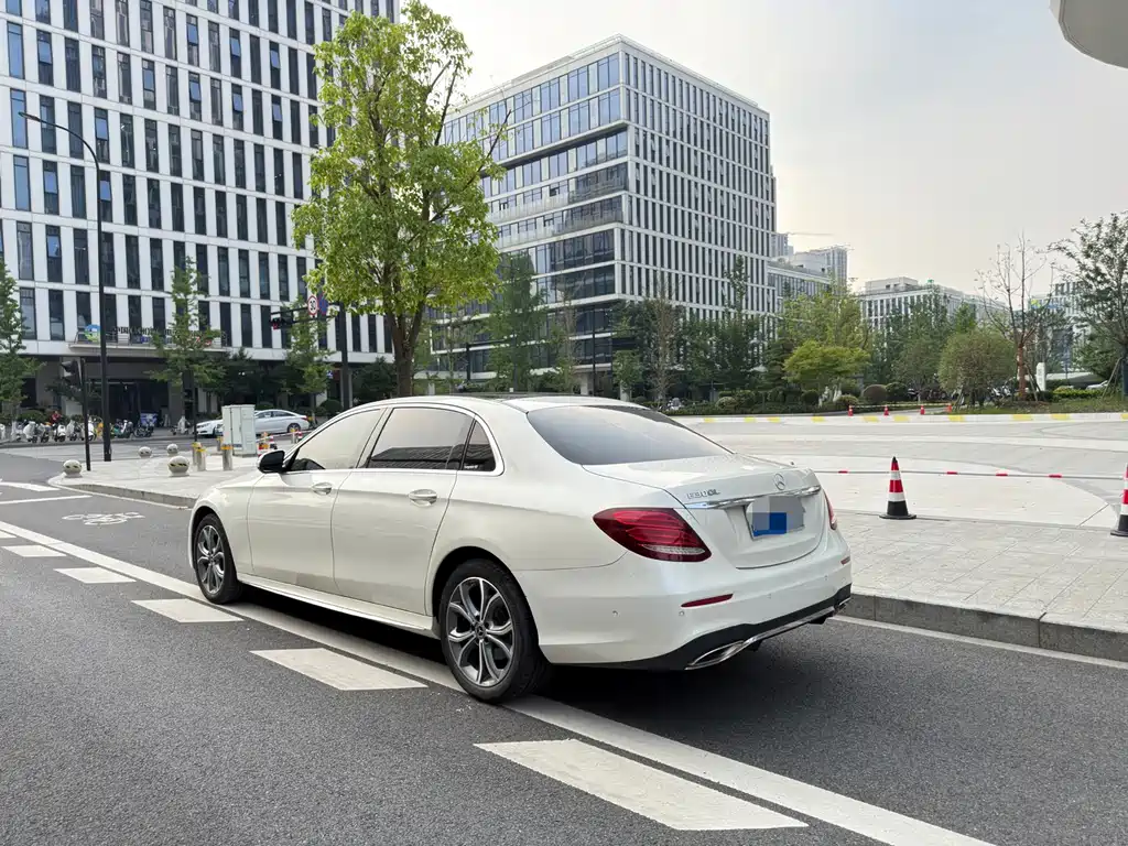 Mercedes-Benz E-Class E 2020 E 300 L Sport Fashion