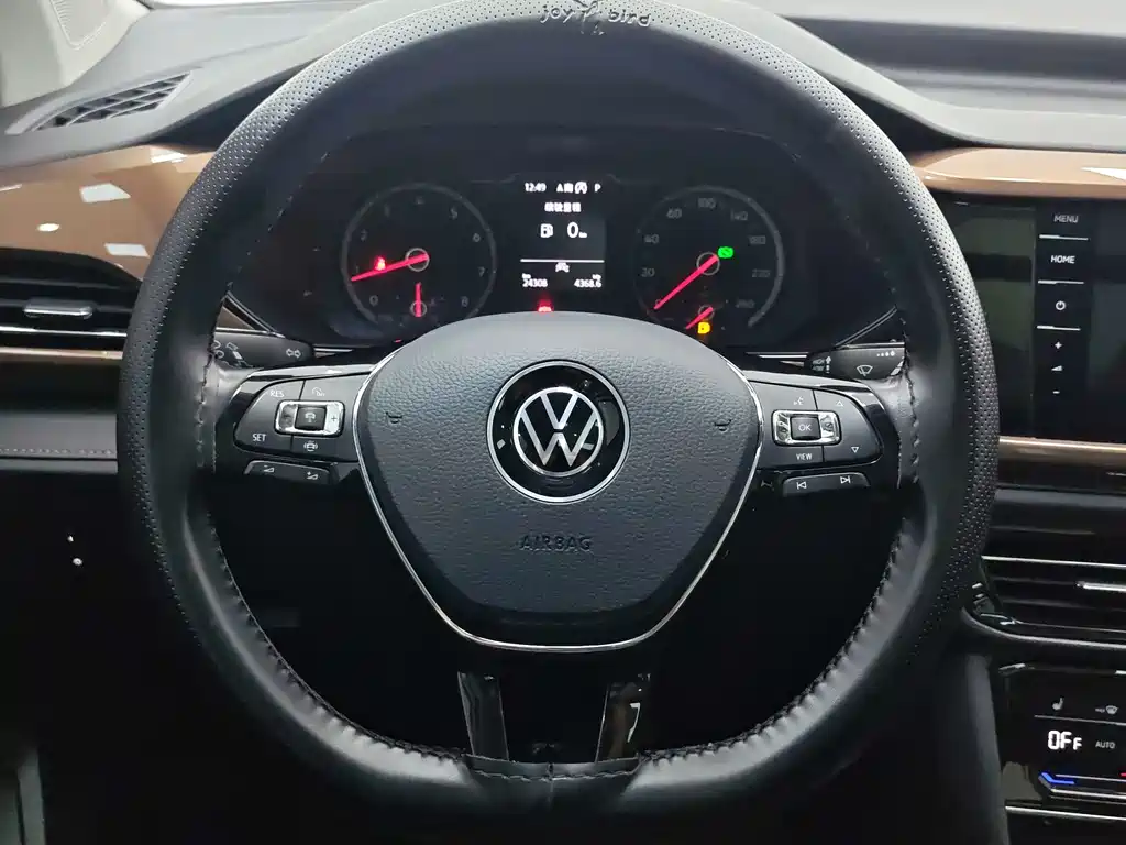 VOLKSWAGEN TUYUE
